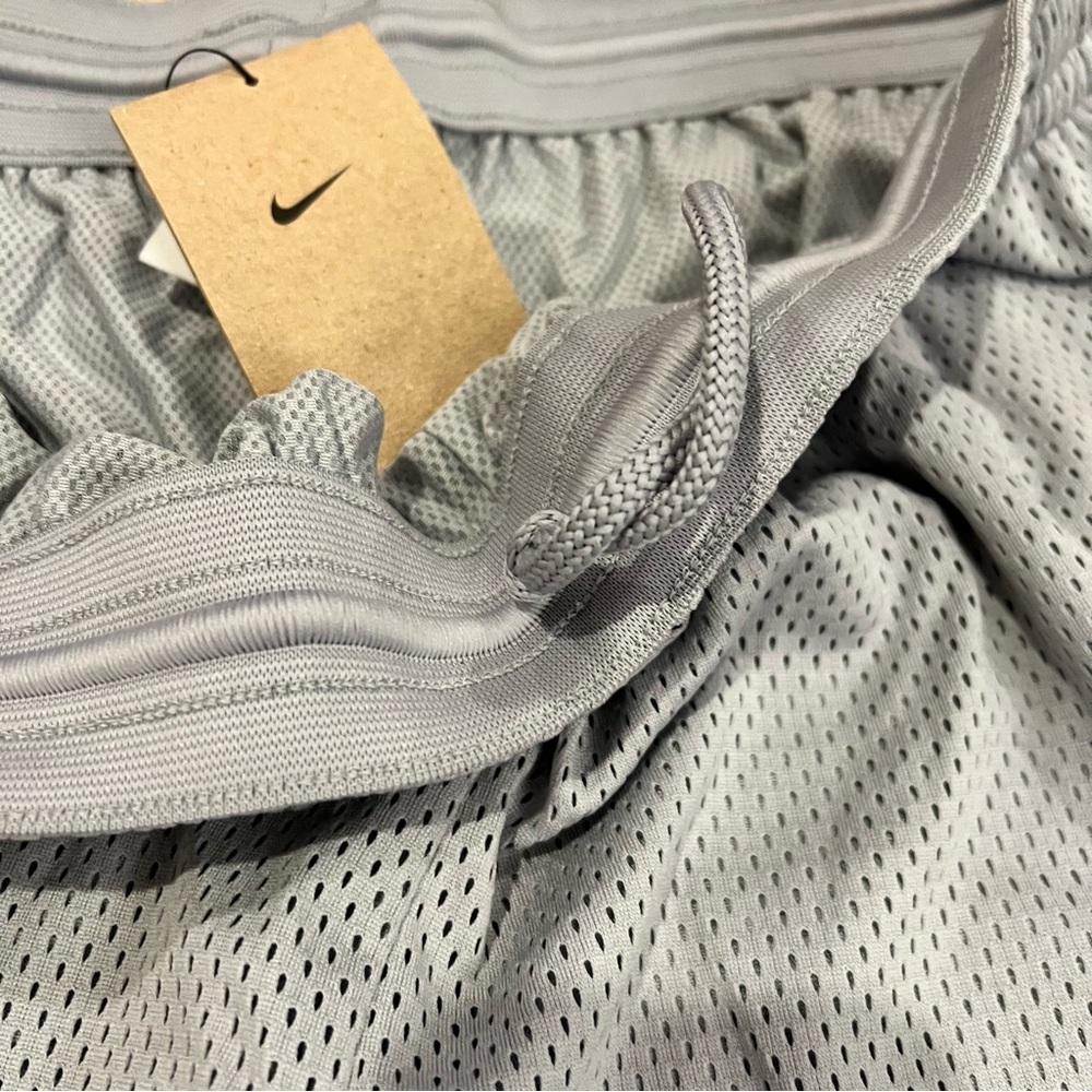 Nike Mamba Sports Academy Kobe Bryant Mens 3XL Gray Black Ball Shorts Pockets - Picture 8 of 9